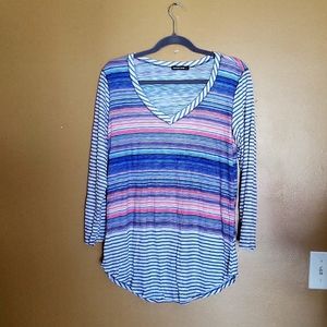 David Cline V neck shirt, size L, blues, pinks